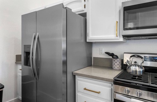 North Las Vegas Casa | 5BD Relaxing Stay- Game Room, Spa, Ping-Pong Table