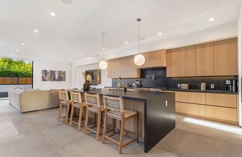 Beverly Hills Villa | 5BDR LUXURY DOHENY VILLA!!