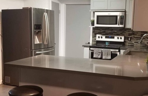Houston Casa | 5Bdrm 2.5 Bath 12 Beds, Spacious home!