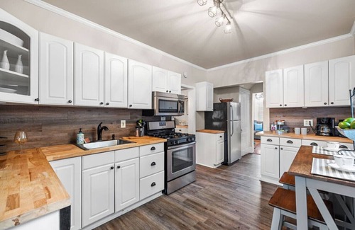 Pittsburgh Casa | 5BDRM Mt. Washington Beauty