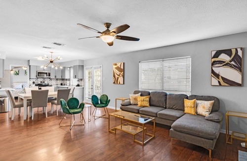 Flower Mound Casa | 5BR 2.5BA Newly upgraded house sleeps 16