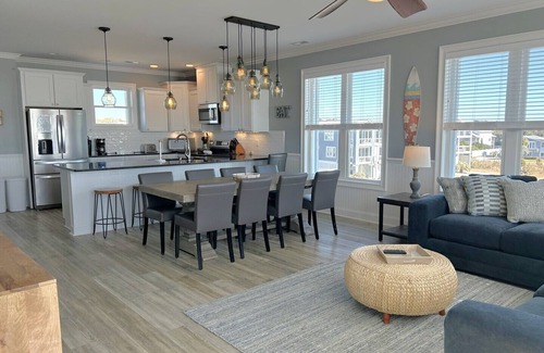 Yaupon Beach Casa | 5BR/3.5BA Home - Oceanfront, Event Home, Dog Friendly, Sleeps 13