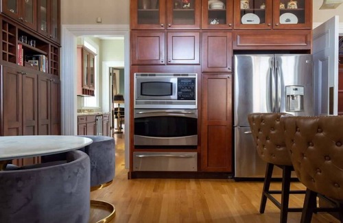 Lafayette Square Casa | 5BR/4.5BA Victorian Lafayette Manor / ABODEbucks