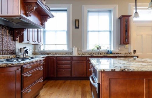 Lafayette Square Casa | 5BR/4.5BA Victorian Lafayette Manor / ABODEbucks