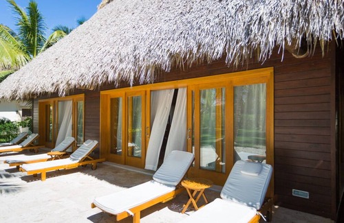 Punta Cana Villa | VILLA DE 5BR BALI-STYLE GOLF FRONT VILLA EN PUNTA ESPADA CON 2 Criadas y 2 COCHES / GOLF CARTS