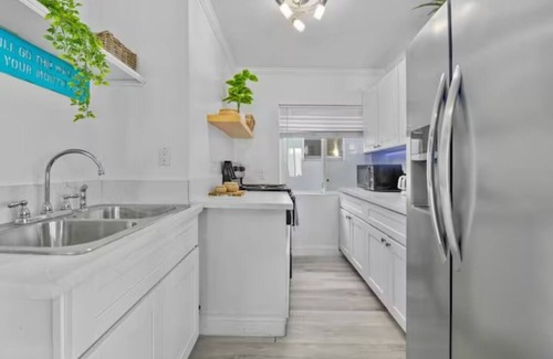 Mission Beach Apartamento | 5BR Beach Retreat+Large Patio+AC Sleeps 18+by Sand
