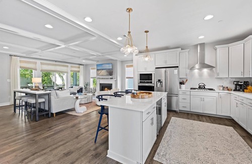 Frankford Casa | 5BR Beauty Near Bethany-Community Pool; Linens