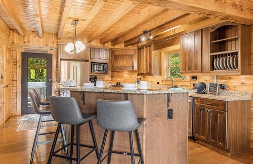 Black Mountain Cabina | 5BR Cabin w/ Hot Tub, Mountain Views, & Game Room