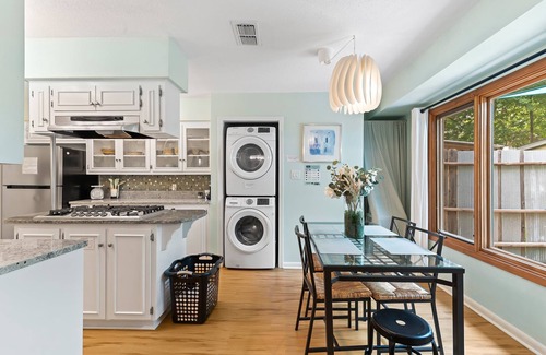 University Hills Casa | 5BR Double Unit On Creek - LARGE YARD - Sleeps 12