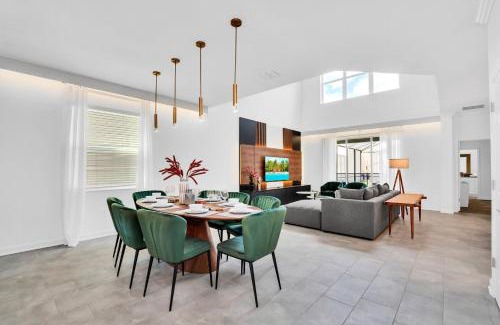 Campbell Casa | 5BR Family Haven Near Disney with Private Pool