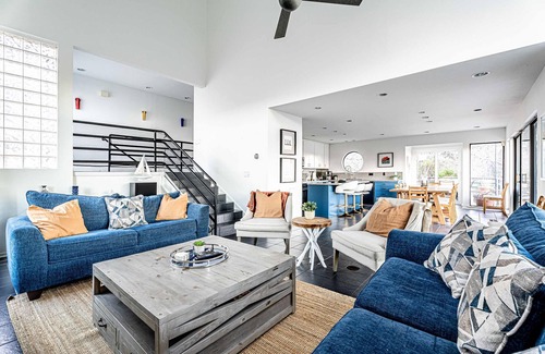 Spicewood Casa | 5br Home w/ Pool and a View!