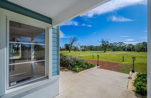 Lake Clifton Casa | 5BR Large Country Retreat on 40Ha Near Lake Clifton