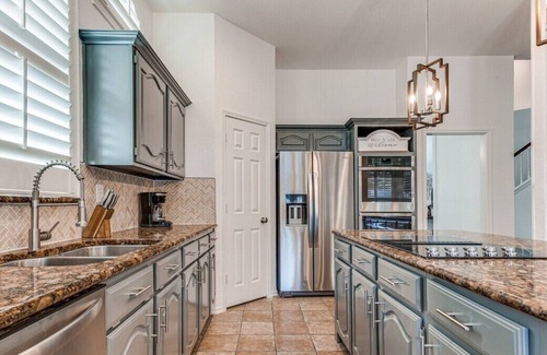 Rowlett Villa | 5Br Lux! Pool, Games & Theater