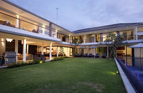 Jimbaran Bay Villa | Villa de lujo de 5 dormitorios a 100 metros de la playa de Jimbaran;
