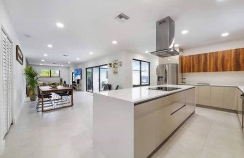 Cutler Bay Casa | 5BR Miami Oasis: Heated Pool, Spa & Basketball