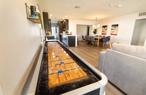 Encanto Casa | 🌵5BR Midtown Retreat 🌵 Heated Saltwater Pool/Spa ⭐ Firepit ⭐ BBQ ⭐ Office ⭐