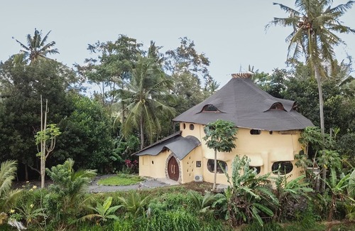 Singakerta Villa | 5BR, ENCIMERAS PRIVADAS en medio del campo de arroz y la naturaleza