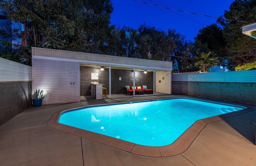 NoHo Arts District Casa | 5BR NoHo Fun in the Sun! Pool, Cabana & BBQ!