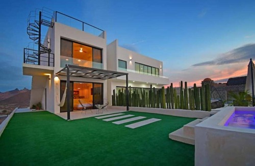 Pichilingue Villa | 5BR Villa Infinity Pool+Isla Espíritu Santo VIEW!