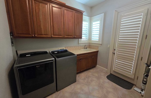 Sunnyside Casa | 5K SF Luxury Retreat Near PDX - Chef’s Kitchen, Theater, Sauna, & Forest Views