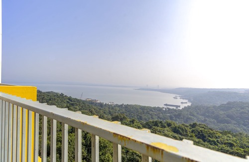 Chicalim Apartamento | 5km GOI Arport| Two 50" TV| Resort Style amenities