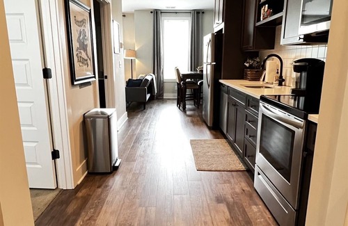 Nashville Condominio | 5miles to Downtown-King bed & 2 twins,Elevator,pet friendly