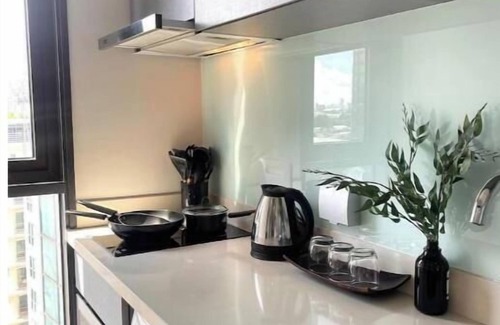 Sukhumvit Apartamento | 5min to BTS Fully Equipped Kitchen with City View