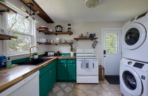 Nashville Casa | 5Mins to Airport*Pet Friendly*Fire pit*Fenced Yard