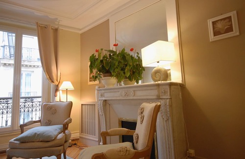 8th Arrondissement Apartamento | Precioso apartamento de 02 dormitorios cerca de la avenida de los Campos Elíseos