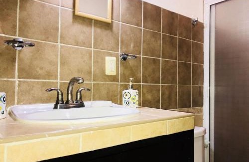 Downtown Cama Y Desayuno | 5th Avenue 3 people Balcony Apartment