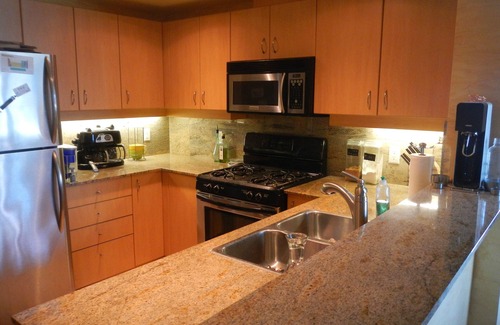 Downtown San Diego Condominio | Este piso de inspiración italiana te hace sentir como si estuvieras en Italia.
