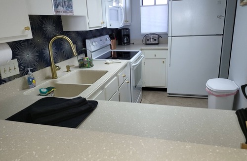 Emerald Isle Condominio | 5th Floor View of Beach and Ocean- Full condo- 2 pools-