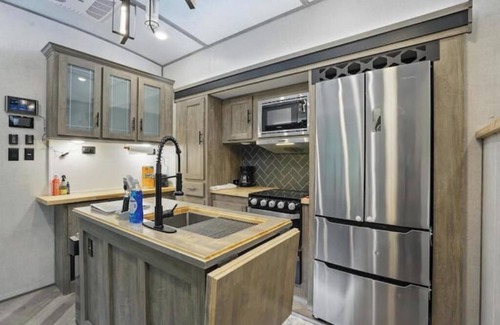Hermosa Casa | 5th Wheel Camper By Mt Rushmore