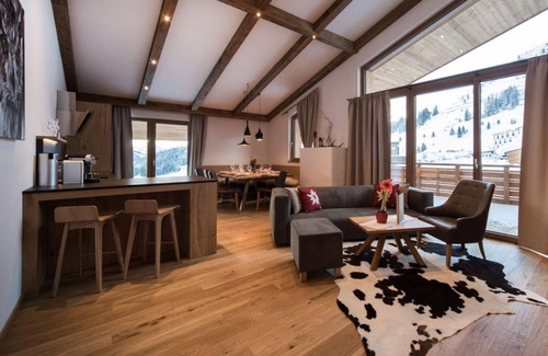 Warth Apartamento | 6-11 person chalet - Lux Alp Chalet