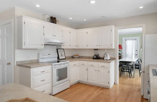Woodbury Casa | 6-Acre Luxurious Country Home with Goddess Point Lookout