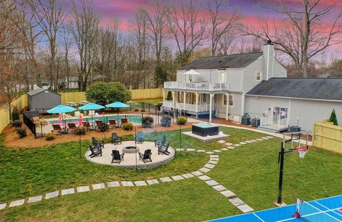 Greensboro Casa | Putting Greens, Pool, Hot Tub, Pickleball Court, Basketball, Bowling Alley!