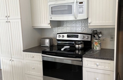 Rye Casa | 6 bed, 2 bath home walk to Jeness Beach. Ideal for destination wedding guests.