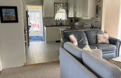 Rye Casa | 6 bed, 2 bath home walk to Jeness Beach. Ideal for destination wedding guests.