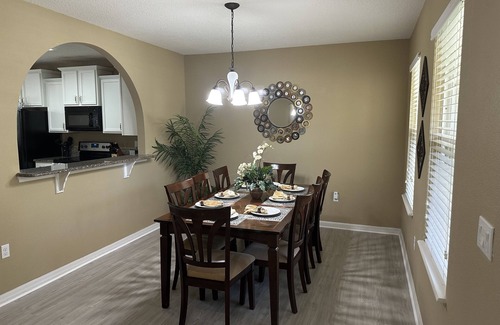 Calabria Casa | 6 bed 5.5 bath Home with Pool 14 MINUTES AWAY from Disney. We’re back on VRBO!