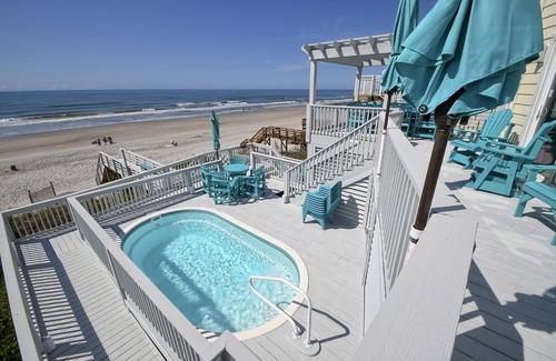 Ocean Isle Beach Casa | 6b / 5b Frente al mar, piscina y ascensor. ¡¡¡NO ANIMALES!!!