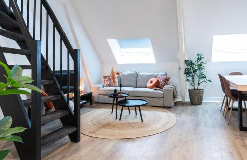 Municipality of Tilburg Apartamento | 6-bed Aircon House Diaz 60m2, Many Bedrooms