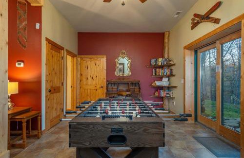Marshall Casa | 6-Bed Family Retreat Hot Tub Game Room Playground