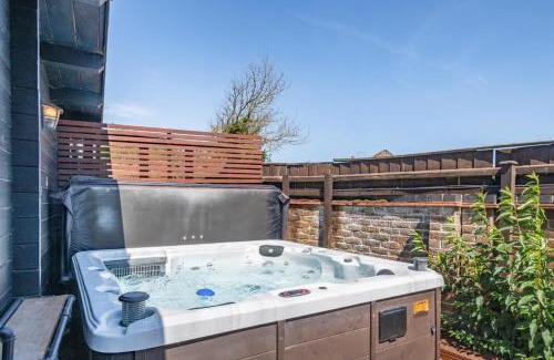 Bacton Casa | 6 Bed in Bacton oc-2187