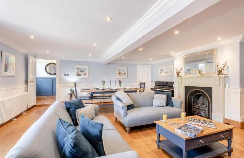 Bacton Casa | 6 Bed in Bacton oc-2187