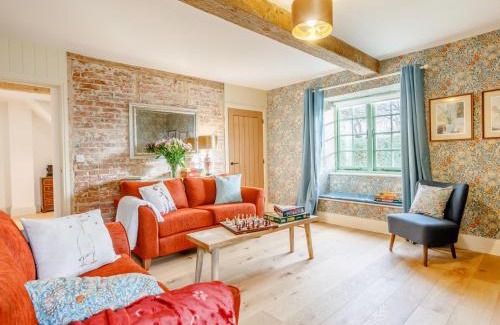 Milborne Saint Andrew Casa | 6 Bed in Blandford Forum 80549