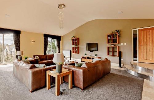 Woodhorn Casa | 6 Bed in Ellington 91805