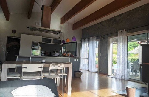 Montesquieu-des-Alberes Casa | 6 bedrooms, swimming pool, quiet, fully equipped, air-condit. 15 mins sea/Spain