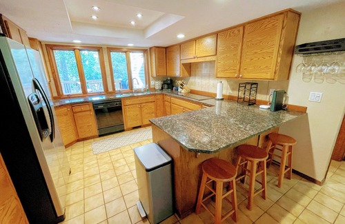 Sunriver Casa | ★6 bedroom - 4 Bath Retreat + Fort Rock Park -A/C -With SHARC Passes ★