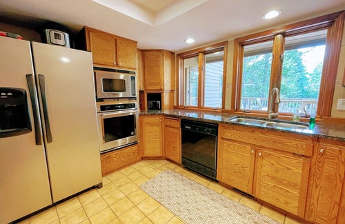 Sunriver Casa | ★6 bedroom - 4 Bath Retreat + Fort Rock Park -A/C -With SHARC Passes ★