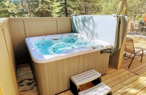 Sunriver Casa | ★6 bedroom - 4 Bath Retreat + Fort Rock Park -A/C -With SHARC Passes ★